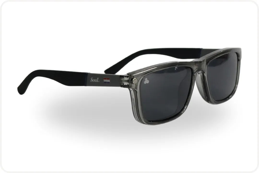 Armação Masculina Wayfarer Translucida e Lente Preta