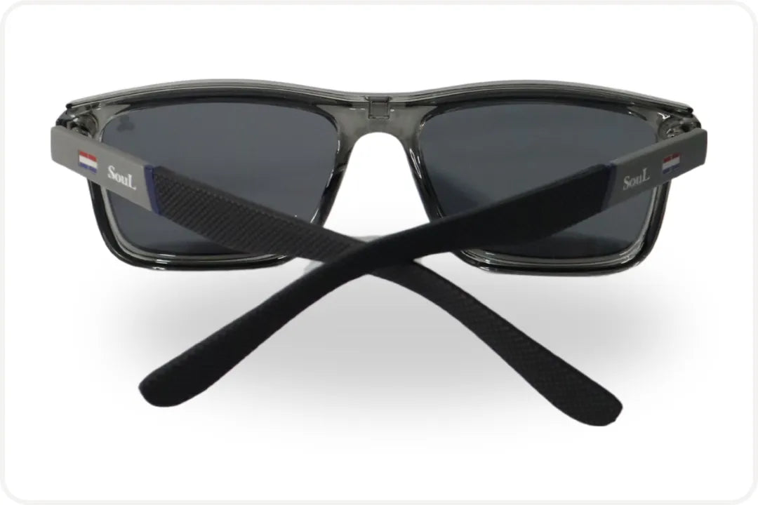 Armação Masculina Wayfarer Translucida e Lente Preta